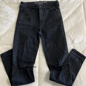 Black American Eagle skinny jeans